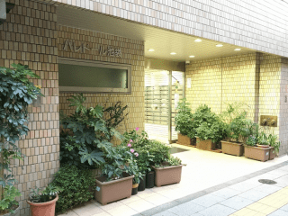 マンション買取の事例｜豊島区：パレドール池袋（エントランス）｜2,700万円